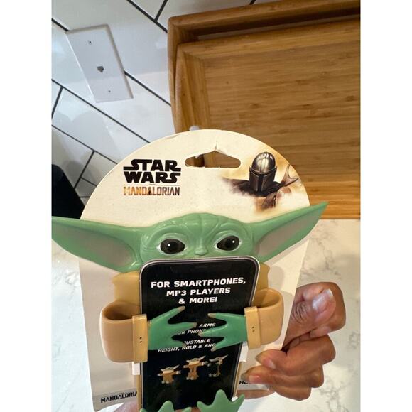 Star Wars Mandalorian Flexi Phone Holder and Stand smartphone mp3 players - Picture 6 of 6